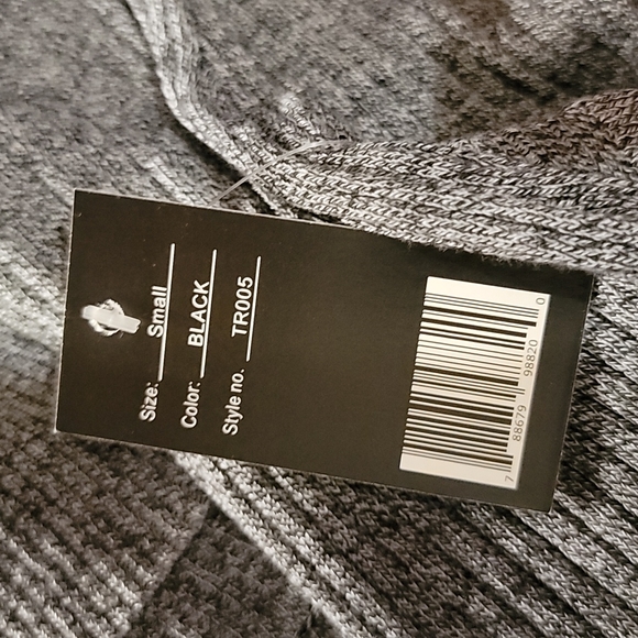 ๐ค Black Cold Sholder Top by Maze Collection - Picture 5 of 5